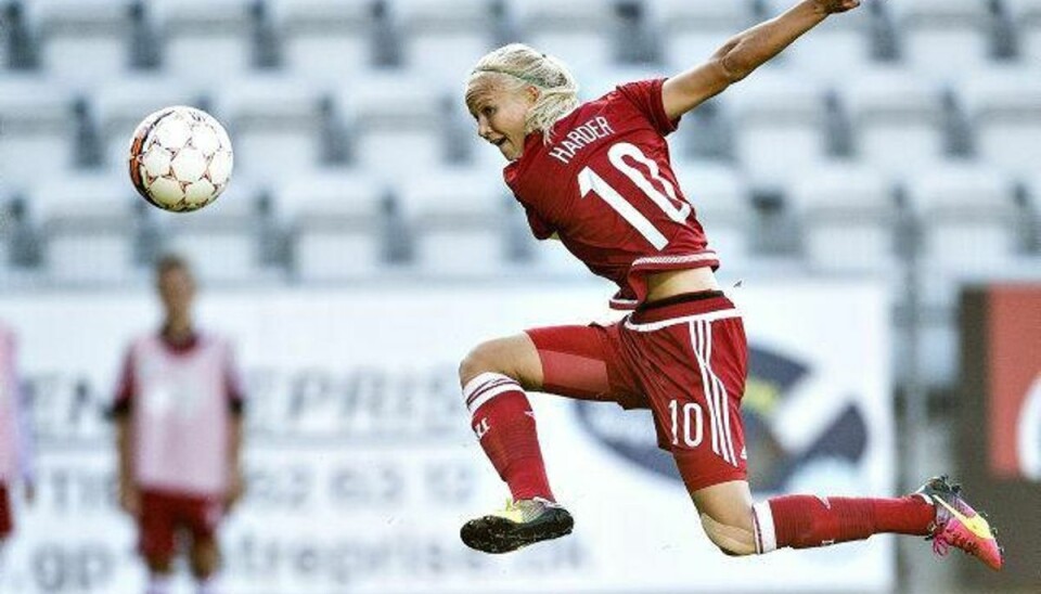 EM-fodbold LIVE: Danmark møder Belgien Pernille Harder og resten af det danske kvindelandshold indleder EM søndag aften klokken 20.45 mod Belgien. Foto: Henning Bagger / Arkiv/Scanpix
