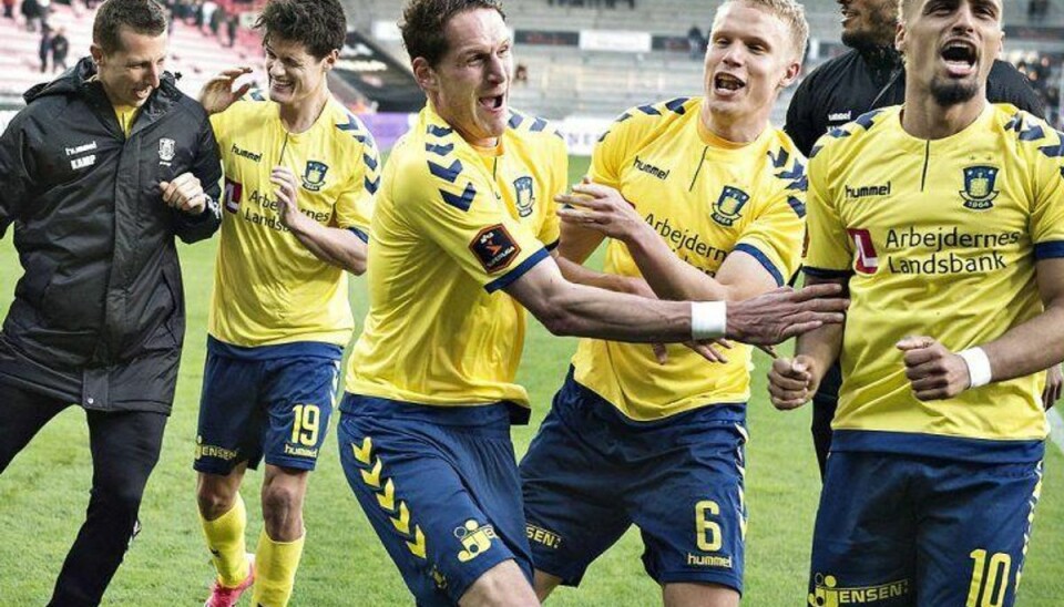 Superliga LIVE: Svær kamp for begge hold Sølvvinderne fra Brøndby starter Superliga-sæsonen mod FC Midtjylland. Foto: Henning Bagger / Scanpix (Arkivfoto)