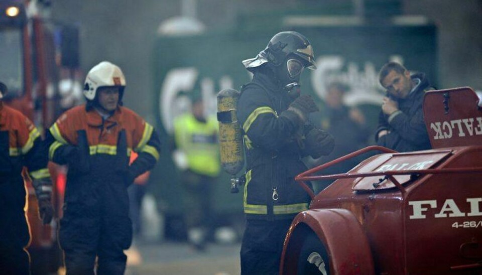 En brandmands maske stod pludselig i flammer. NB. Foto ikke fra omtalte brand. Foto: Scanpix.