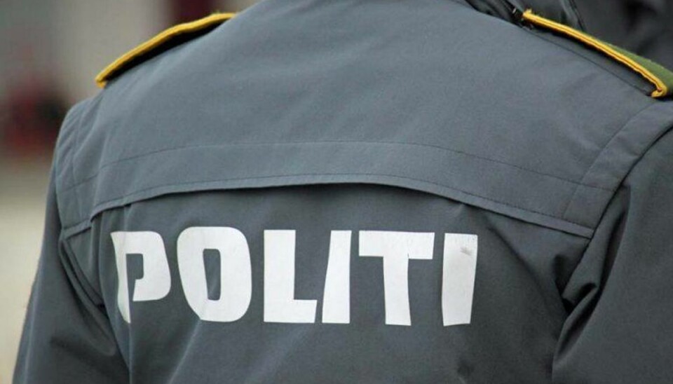 Falsk politimand noterer 14-årig