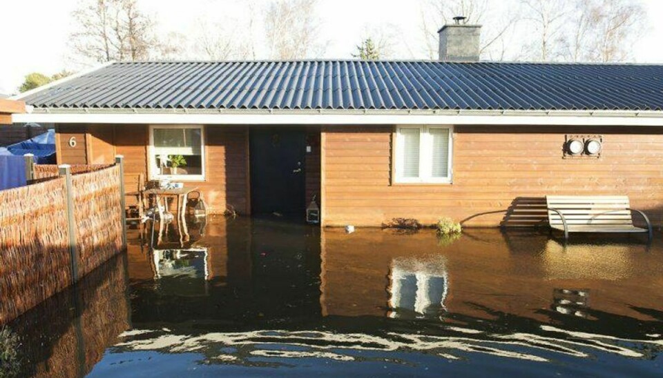 Et villakvarter i Esbjerg står nærmest under vand. (Arkivfoto: Claus Bech/Scanpix 2016)
