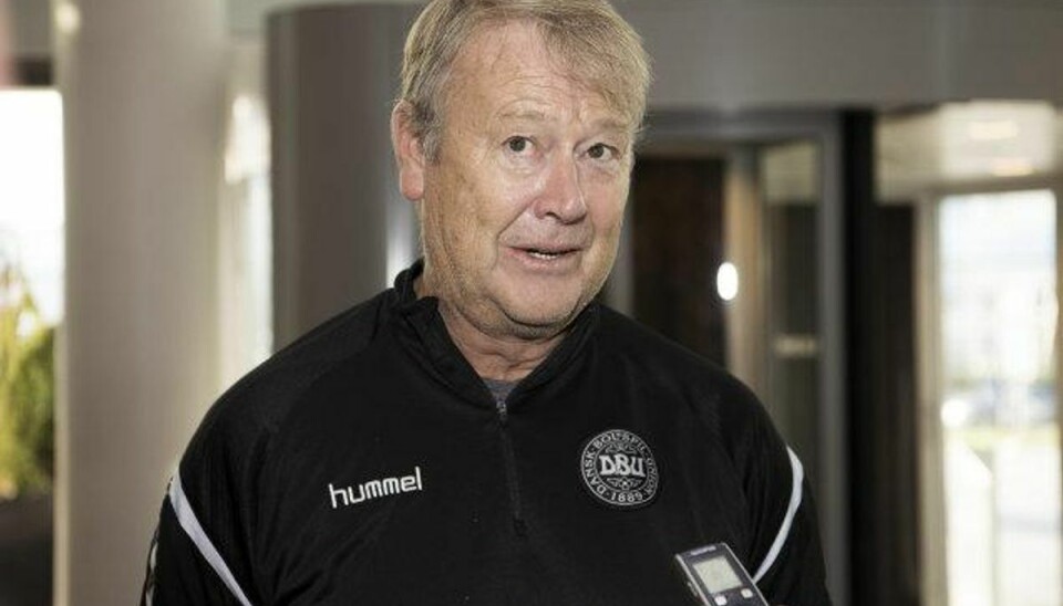 Nøglespillere kan få problemer: Faretruende tæt på karantæne Landstræner Åge Hareide har seks spillere i landsholdstruppen, som får karantæne ved næste gule kort. Foto: Claus Bech/Scanpix