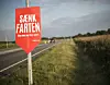 Rådet for Sikker Trafik har sat gang i endnu en kampagne for at sænke vores fart. Foto: Rådet for Sikker Trafik.