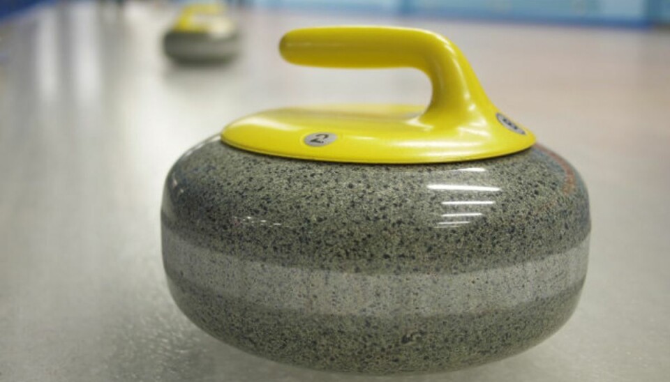 Uventet afsløring: Norge vil have OL til landet allerede i 2026 Der kan blive kastet med OL-sten i curling i Norge om lidt over otte år, hvis Telemark kan tiltrække sig OL. Foto: Colourbox/Free