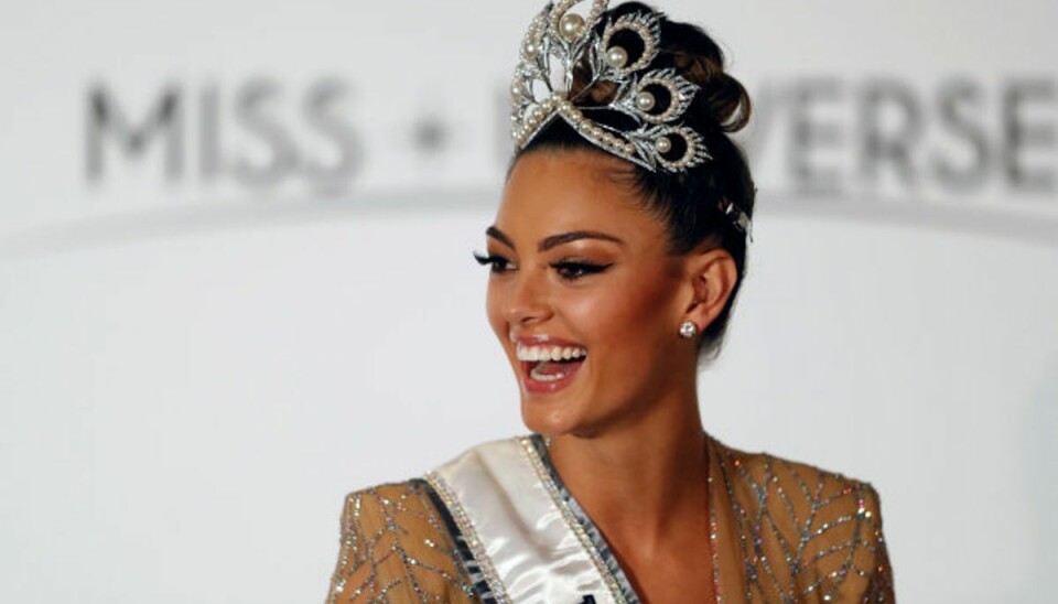 Demi-Leigh Nel-Peters: Her er universets smukkeste kvinde Foran 91 andre deltagere i skønhedskonkurrencen tog sydafrikanske Demi-Leigh Nel-Peters førstepladsen i Miss Universe søndag. Foto: Steve Marcus/Reuters