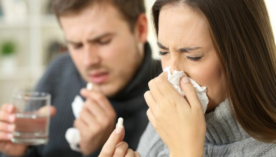 Hvor længe skal du være sengeliggende, hvis du bliver smittet med influenza? Få svaret i artiklen. Klikker du videre, så kan du se, hvordan du UNDGÅR at blive smittet. Foto: Colourbox.