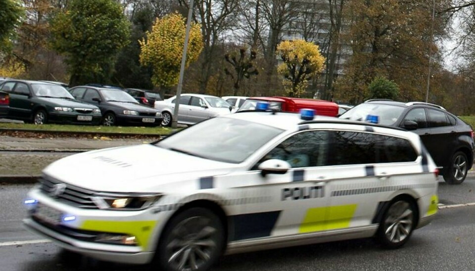 Fartgal – eller bare gal – rumæner i BMW måtte stoppes med sømmåtte efter en hidsig jagt tværs over Danmark. Arkivfoto: Scanpix