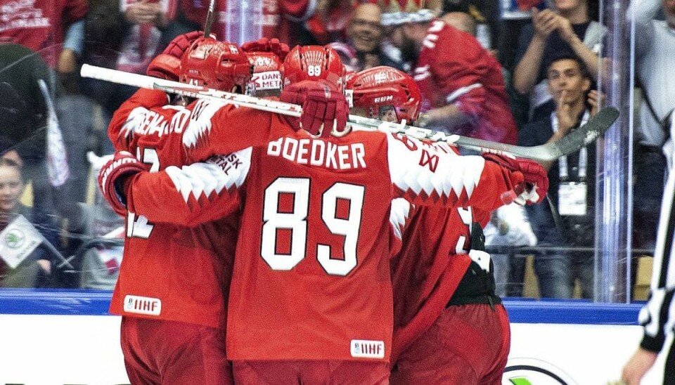 Danmark slider sig til pligtsejr i flad VM-fest Nichlas Hardt scorer til 3-1 for Danmark. Foto: Henning Bagger/Ritzau Scanpix)