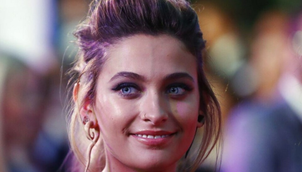 Paris Jackson er vred, fordi nogen har vanæret hendes fars flise på “Hollywood Walk of Fame” – troede hun. Paris Jackson er vred, fordi nogen har vanæret hendes fars flise på “Hollywood Walk of Fame” – troede hun.
