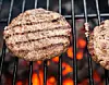 Fødevarestyrelsen er kommet med tre vigtige grill-råd, der skal være med til at sikre, at du ikke bliver syg, når bøffer og kylling tilberedes på grill. KLIK VIDERE OG SE DE TRE RÅD, DER SKAL SIKRE EN SUND GRILL-AFTEN.
