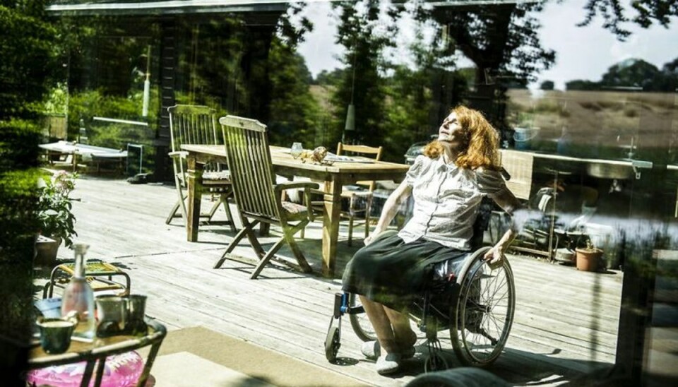Bodil Jørgensen kvæstet i fald En alvorlig ulykke med en traktor under optagelserne til en Far til Fire-film sendte i 2014 Bodil Jørgensen i respirator og efterfølgende kørestol i en periode. Foto: Scanpix