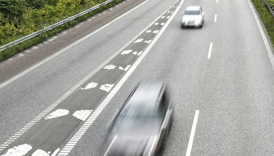 Du må ikke køre i nødsporet, og du må ikke vente i nødsporet. Foto: Henning Bagger/Scanpix. KLIK VIDERE OG SE HVAD DU HELLER IKKE MÅ I NØDSPORET PÅ EN MOTORVEJ Du må ikke køre i nødsporet, og du må ikke vente i nødsporet. Foto: Henning Bagger/Scanpix. KLIK VIDERE OG SE HVAD DU HELLER IKKE MÅ I NØDSPORET PÅ EN MOTORVEJ