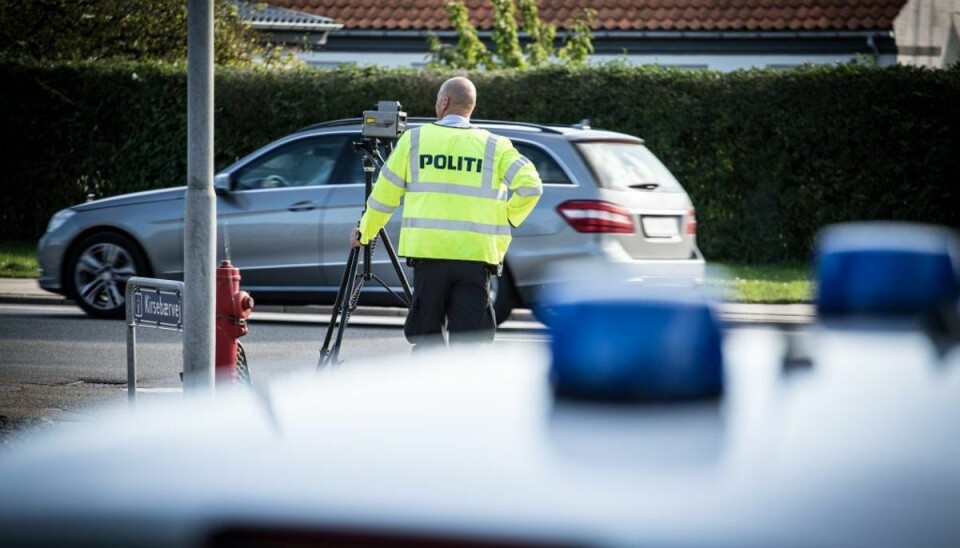 Razzia og bøderegn: Tusindvis af fartbøller knaldet Politiet har stoppet flere tusinde trafikanter i sidste uge. Arkivfoto.