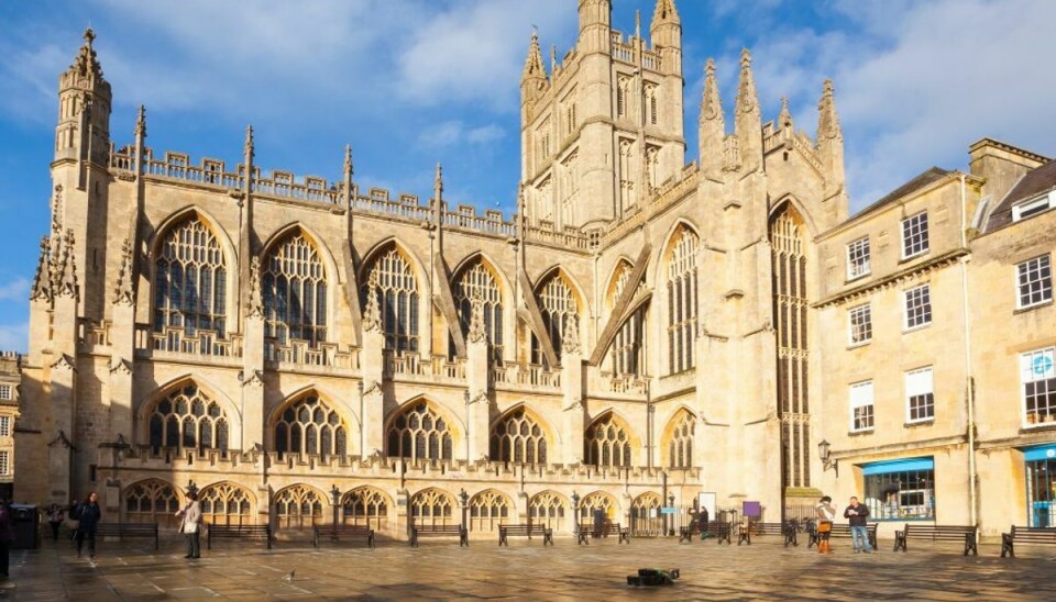 Mystiske danske satanmønter dukket op i England Mønterne er fundet i den smukke katedral i Bath fra år 975. (Foto: Iris)