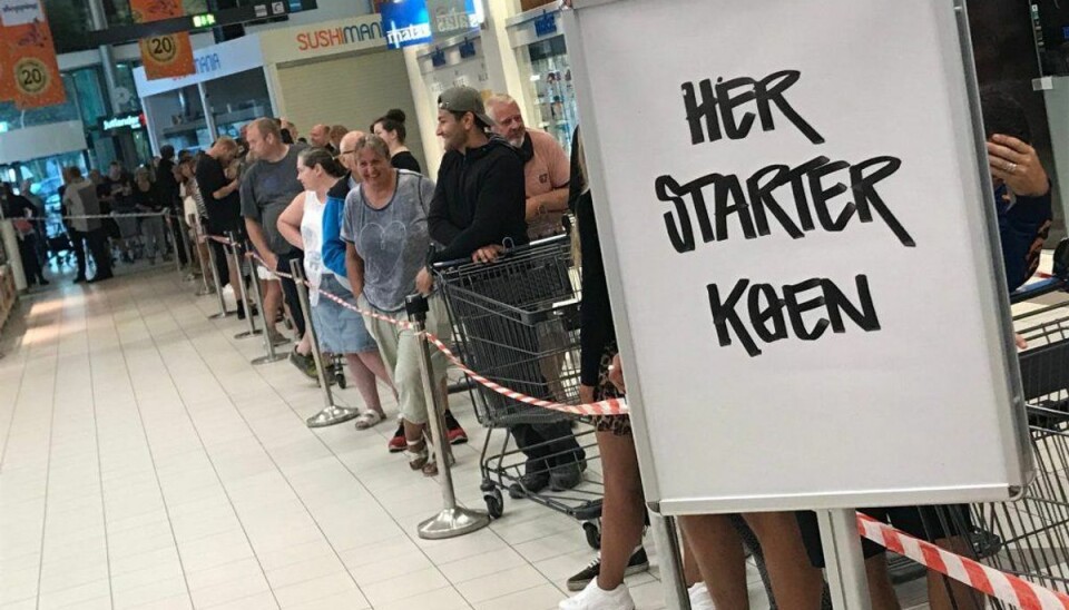 Hundredevis af morgenfriske kunder var mødt op til åbningen af Bilka i Randers. KLIK VIDERE OG SE FLERE BILLEDER FRA ÅBNINGEN Foto: Salling Group Hundredevis af morgenfriske kunder var mødt op til åbningen af Bilka i Randers. KLIK VIDERE OG SE FLERE BILLEDER FRA ÅBNINGEN Foto: Salling Group