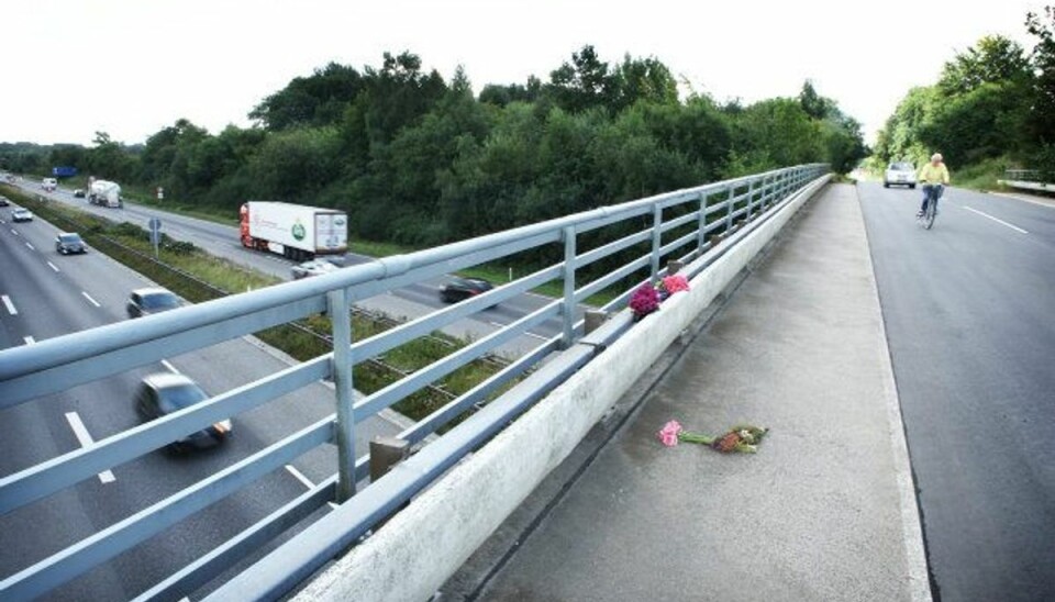 To år efter stenkast er Nellis drabsmand fortsat på fri fod