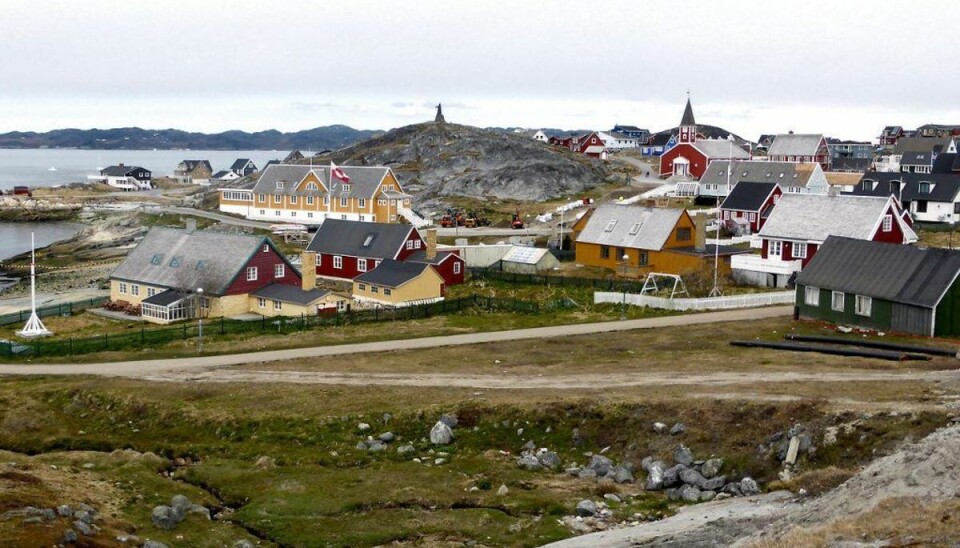 Ung mand spærres inde på ubestemt tid Manden blev dømt for flere forsøg på voldtægt og drab i Nuuk, Grønland. Foto: Scanpix/Alister Doyle