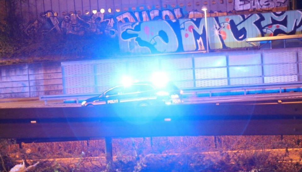 Politiet måtte lukke motorvejen i lang tid. KLIK FOR FLERE BILLEDER (Foto: Presse-fotos.dk) Politiet måtte lukke motorvejen i lang tid. KLIK FOR FLERE BILLEDER (Foto: Presse-fotos.dk)