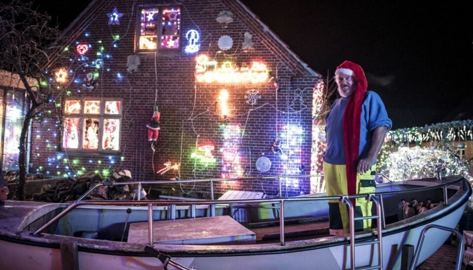 Jeppe har det vildeste julepynt, du nogensinde har set