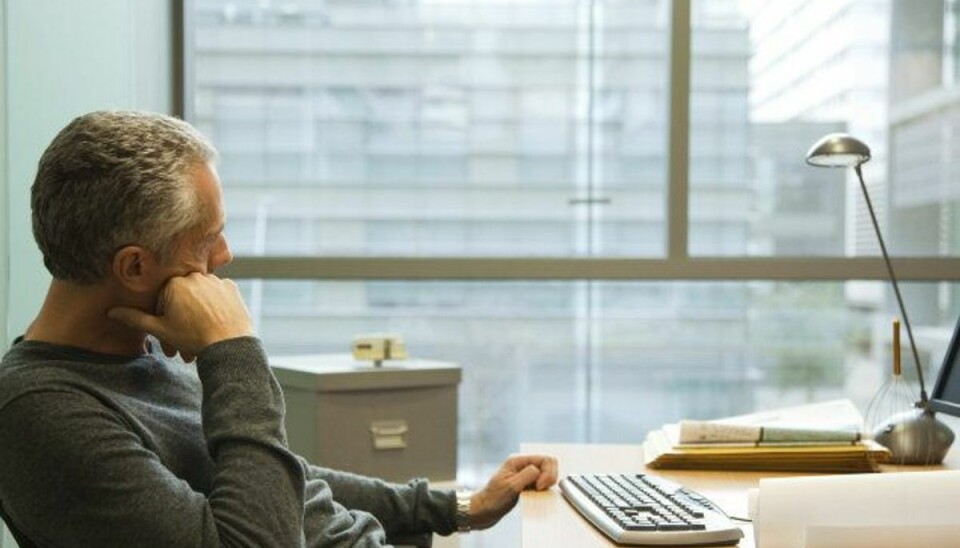 Ifølge Videncenter for Arbejdsmiljø er danskerne et af de folkefærd, som sidder mest ned i Europa. Det gælder både på job og privat. KLIK videre og få nogle vigtige pointer om arbejdsstillinger. Fotos: Scanpix (Arkivfoto) Foto: Sigrid Olsson/ALTOPRESS / MAXPPP Ifølge Videncenter for Arbejdsmiljø er danskerne et af de folkefærd, som sidder mest ned i Europa. Det gælder både på job og privat. KLIK videre og få nogle vigtige pointer om arbejdsstillinger. Fotos: Scanpix (Arkivfoto) Foto: Sigrid Olsson/ALTOPRESS / MAXPPP