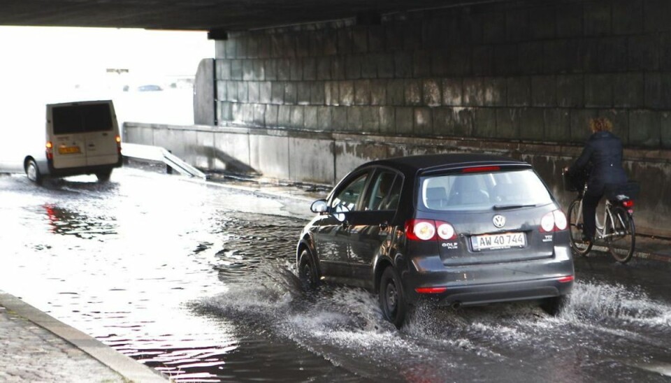 DMI advarer: Stormflod driller stadig