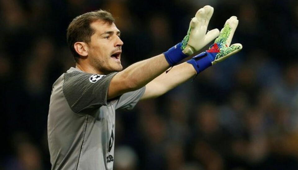Fodboldlegende indlagt akut Iker Casillas er ifølge flere medier blevet opereret efter et hjerteanfald. Foto: Pedro Nunes/Reuters