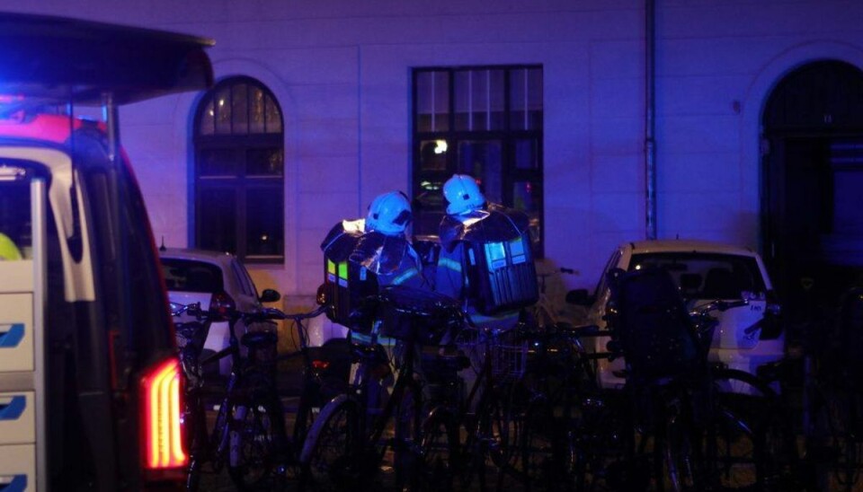 Brandvæsnet rykker talstærkt ud: Brand i dykkerklub