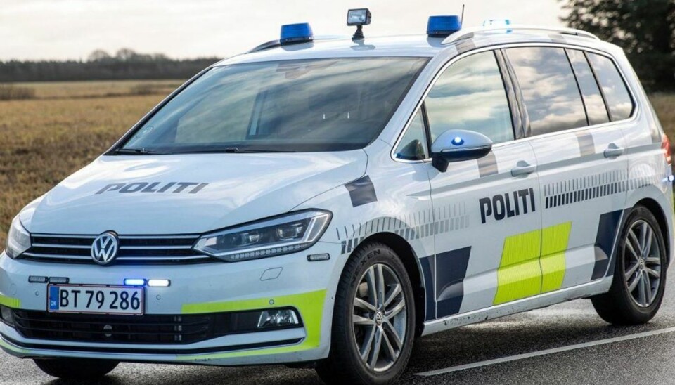 Efter vanvidsbilist: Politiet efterforsker vejrabat Nordjyllands Politi efterforsker rabatten ved Frederikshavnmotorvejen i forbindelse med eftersættelsen af vanvidsbilisten natten til torsdag. Foto: Skyfish