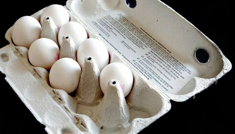 Når æggebakken er tom, skal den smides ud, men hvor hen? Ved du det? Den skal naturligvis i pap- og papircontaineren. KLIK videre og se andre eksempler på affald, hvis sortering ikke nødvendigvis giver sig selv. Foto: Scanpix
