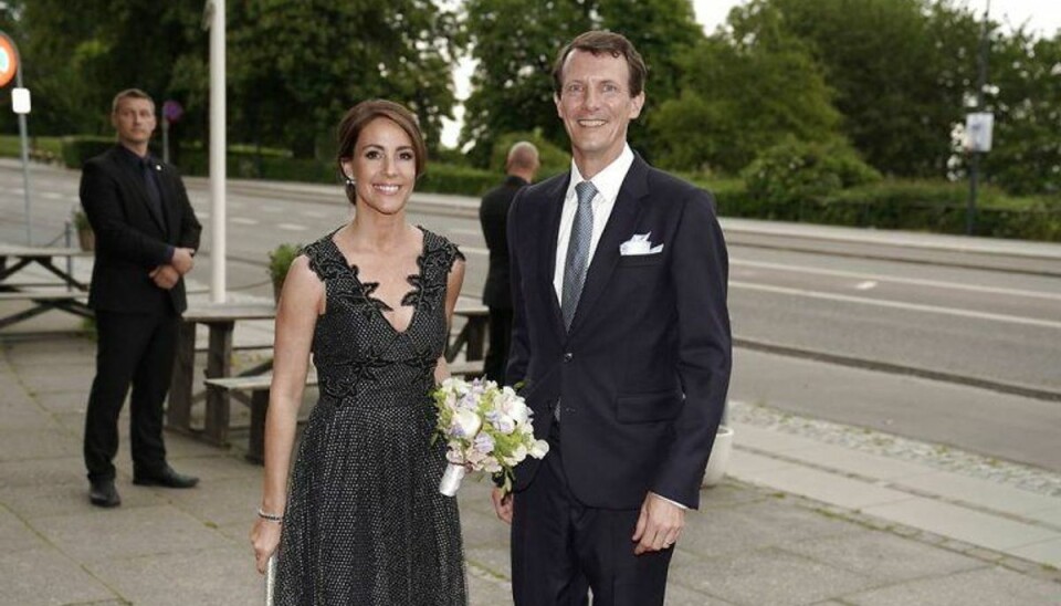 Prins Joachim og prinsesse Marie ankommer til fødselsdagskoncert for prins Joachim på Bellevue Teatret i Klampenborg. KLIK VIDERE FOR FLERE BILLEDER. Foto: Scanpix