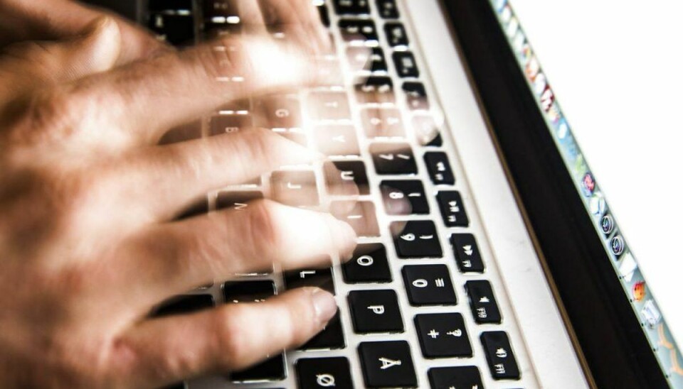 Elev hacker intranet: 12.000 elever skal skifte password En elev fra en folkeskole i vejle har hacket Vejle Kommunes ElevIntra-system. Det betdyer, at 12.000 elever skal have nyt password. Foto: Scanpix