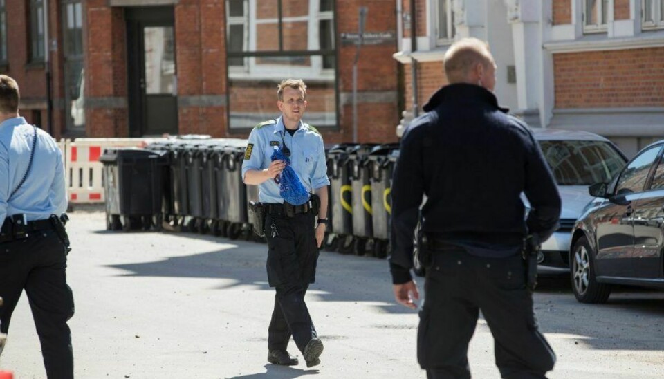 Politiet var massivt til stede som følge af knivstikkeriet. KLIK VIDERE FOR FLERE BILLEDER. Foto: Rasmus Skaftved