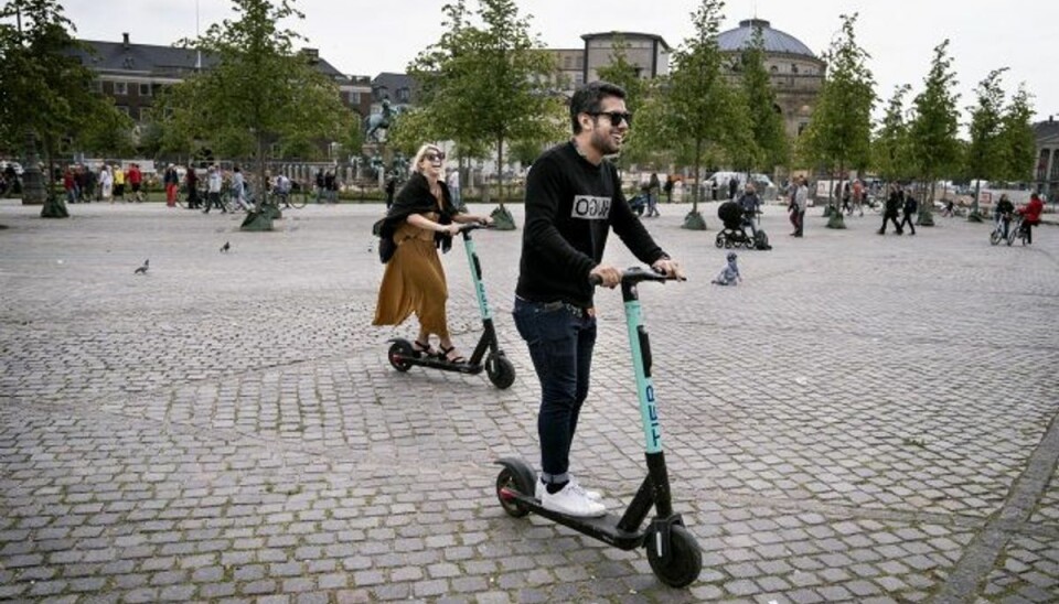 Der er ifølge forsker Stig Nikolaj Blomberg fra Region Hovedstadens Akutberedskab grund til, at borgerne bliver klogere på, hvordan man undgår at ende i ulykkesstatistikken på et elløbehjul. (Arkivfoto) Foto: Liselotte Sabroe/Scanpix