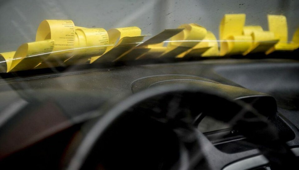 Lige nu kan du parkere gratis i denne by Hvis du parkerer din bil, mens systemet er nede, bør du slippe for en bøde, hvis systemet kommer op igen, før du er færdig med at parkere. Foto: Scanpix.