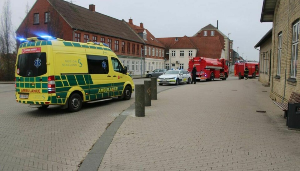 En kvinde blev dræbt af et gennemkørende tog på stationen i Tølløse. Foto: Presse-fotos.dk