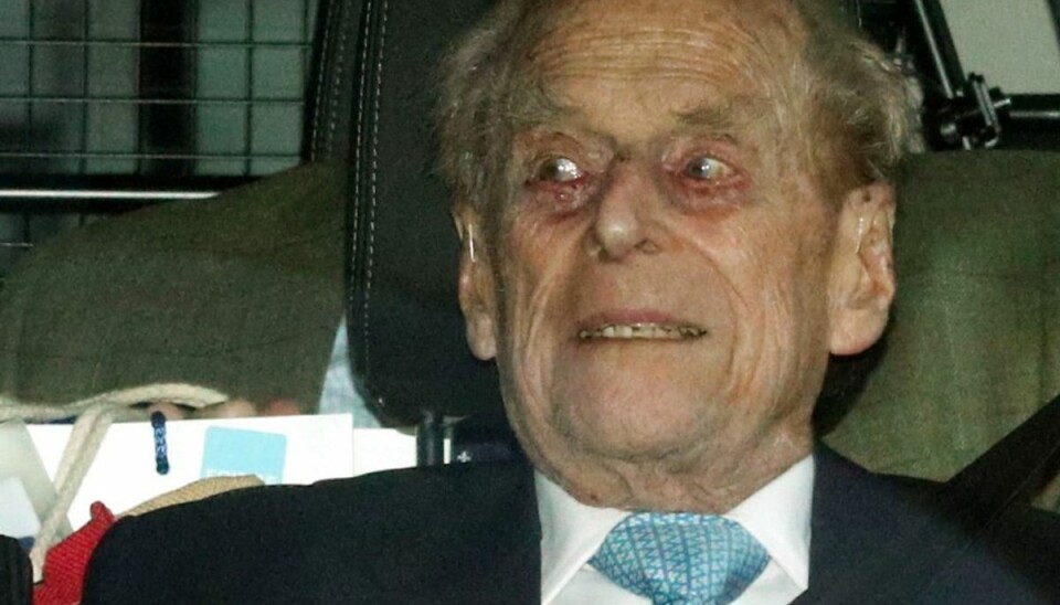 Ny udvikling: Syg prins kommer hjem Den britiske prins Philip er blevet udskrevet fra hospitalet juleaftensdag. Fredag oplyste det britiske kongehus, at den 98-årige prins Philip var blevet indlagt til observation samt behandling for en allerede eksisterende lidelse. Foto: Scanpix.