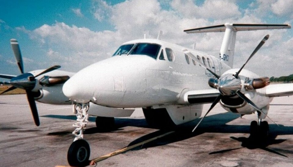Teenager forsøger sig som pilot i stjålet fly En 17-årig pige kravlede over hegnet til lufthavnen i Fresno, hvor hun stjal et King Air 200 fly, som hun forulykkede i. Foto: Scanpix