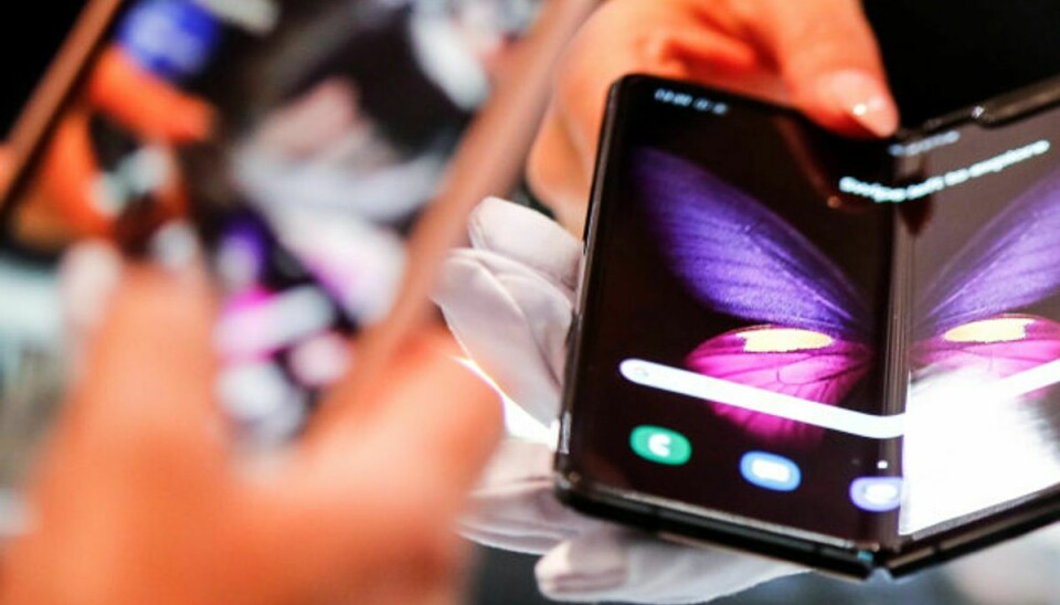 Samsung Galaxy Fold fik en hård medfart, da den blev lanceret i 2019. Men det var samtidig forvarsel om, at teknologien med bløde og foldbare superskærme vil slå igennem fremover. (Arkivfoto) Foto: Hannibal Hanschke/Reuters