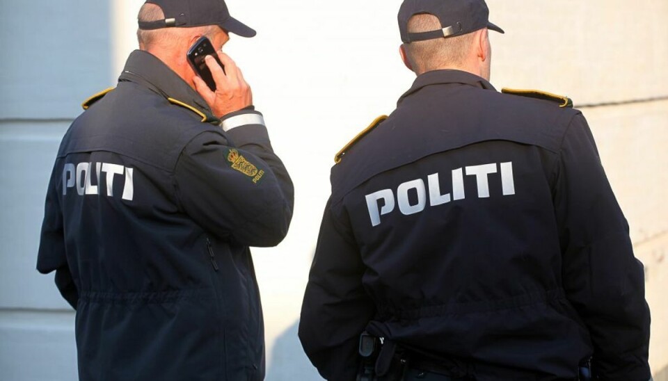 Falske betjente på spil: Sådan gør de