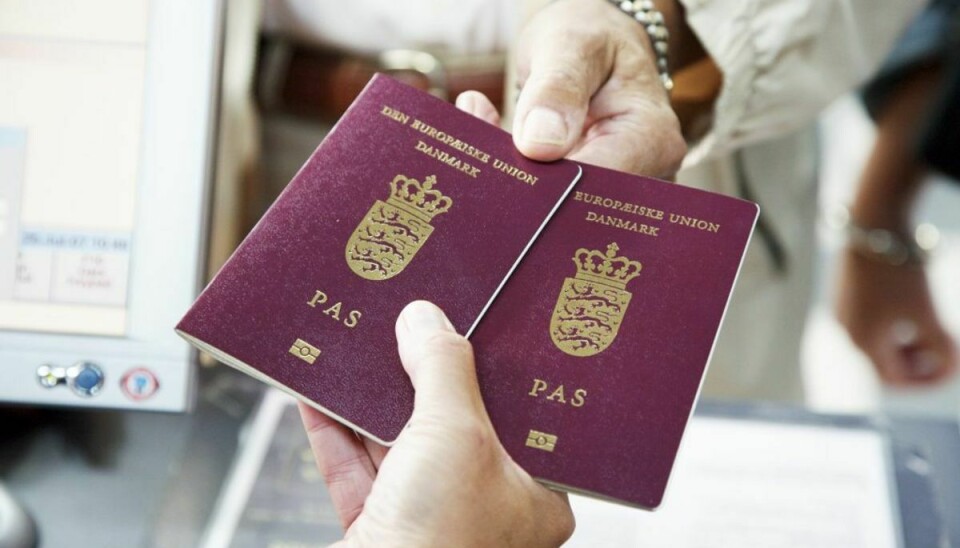 I de forkerte hænder er dit pas som et våben. Foto: Colourbox.