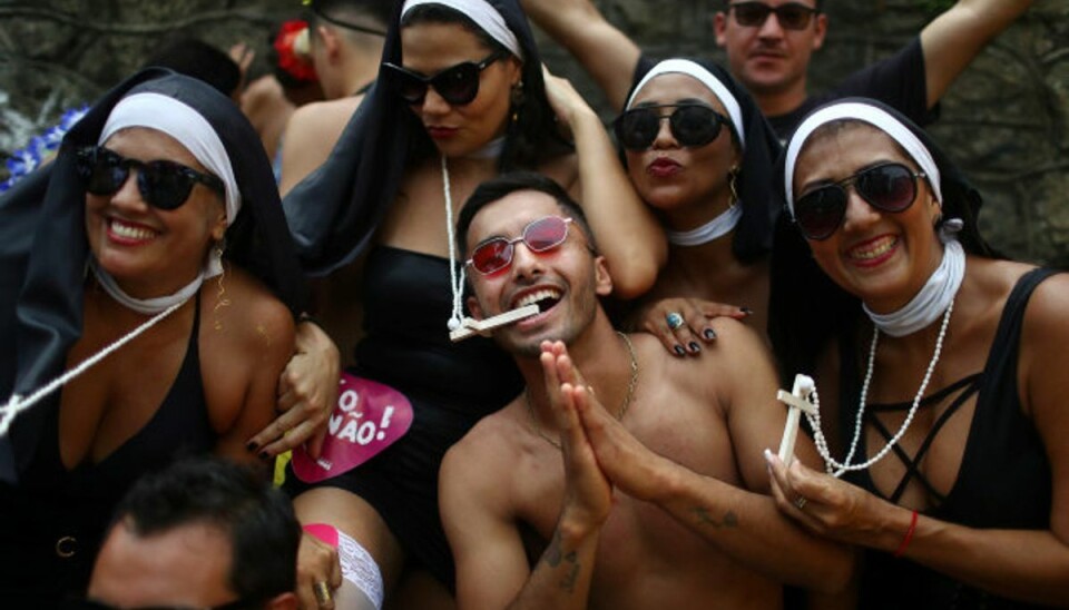 Se billederne: Karneval i Rio skudt i gang