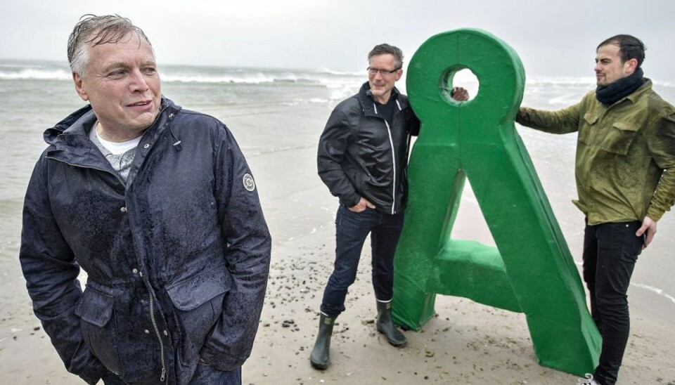 Alternativet er i modvind. Den ene af partienst stiftere Uffe Elbæk har meldt sig ud. (Foto: Henning Bagger/Ritzau Scanpix) Alternativet er i modvind. Den ene af partienst stiftere Uffe Elbæk har meldt sig ud. (Foto: Henning Bagger/Ritzau Scanpix)