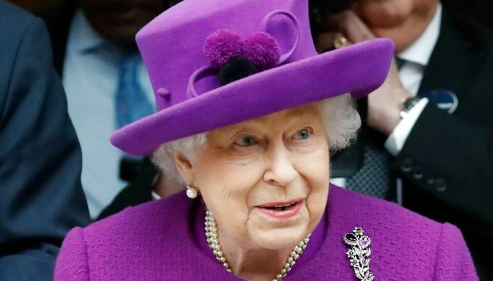 Dronning Elizabeth rykkede torsdag til Windsor Castle. Medarbejderen blev testet positiv inden da. Foto: Scanpix