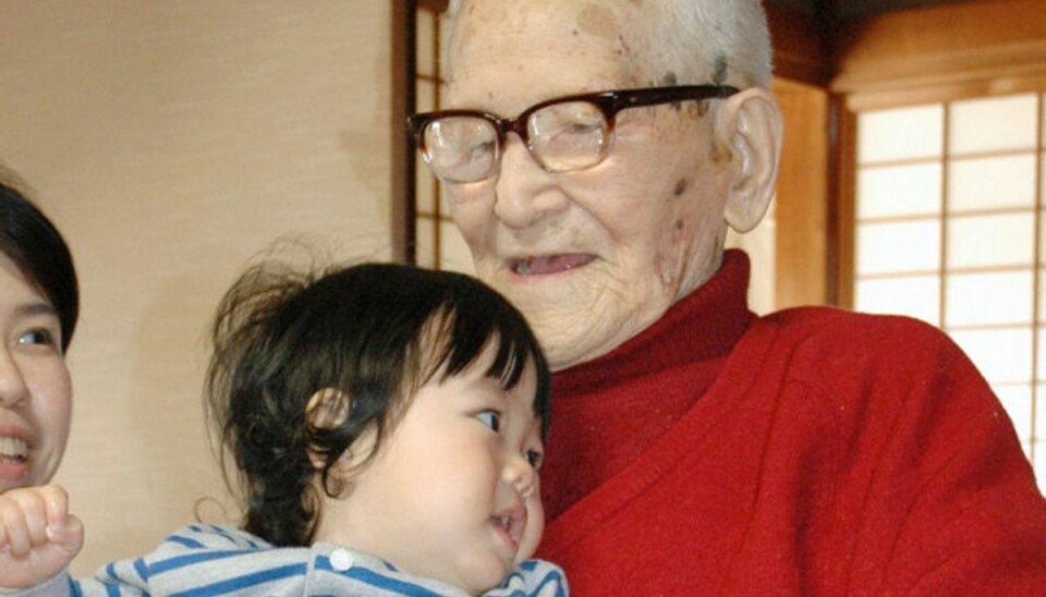 Rekorden som den ældste mand nogensinde tilhører japanske Jiroemon Kimura (på billedet), der døde i juni 2013 i en alder af 116 år og 54 dage. (Arkivfoto). Foto: Kyodo/Reuters