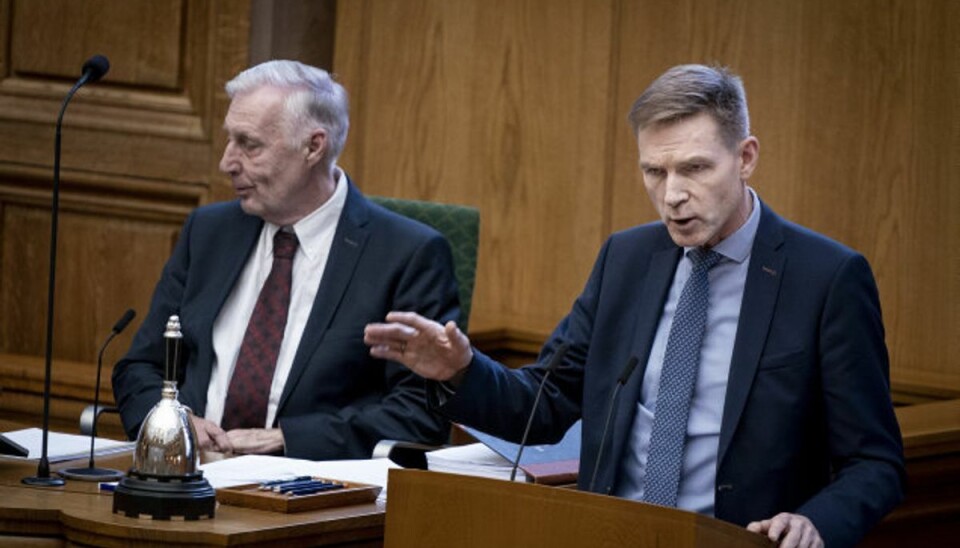 DF: -Regeringen omgår Folketinget Dansk Folkepartis Kristian Thulesen Dahl mener, at regeringen er kørt solo flere gange og at der nu er behov for, at Folketinget begynder at arbejde mere normalt. Foto: Liselotte Sabroe/Scanpix