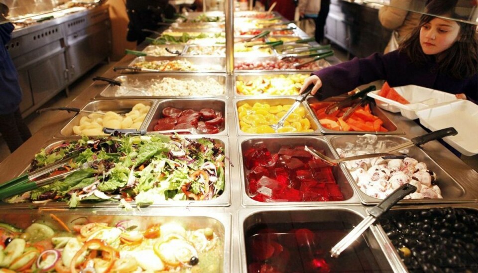 Restauranter dropper buffeten Flere Aarhusianske restauranter har efter genåbningen droppet buffeten. Arkivfoto: Finbarr O’Reilly/Scanpix.