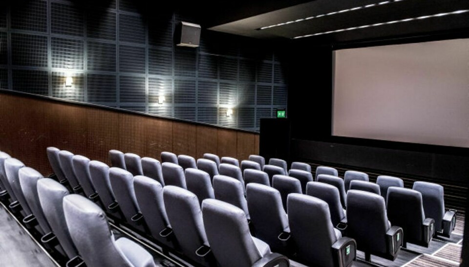 Det bliver formentlig ikke alle sæder, der bliver fyldt i biografer rundtom i landet, selv om de må genåbne. Klik videre i galleriet og se de nye regler for biografer og teatre. Foto: Mads Claus Rasmussen/Scanpix