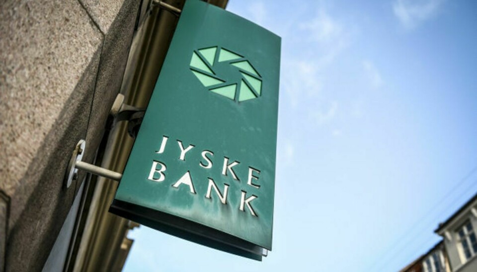 Jyske Bank var den første danske bank, som indførte negative renter for privatkunder. Det skete i december sidste år, og mange andre banker fulgte lynhurtigt efter. Og i disse måneder sænker flere af bankerne grænsen for, hvor mange penge kunderne må have stående, før den negative rente sætter ind. Foto: Mads Claus Rasmussen/Scanpix