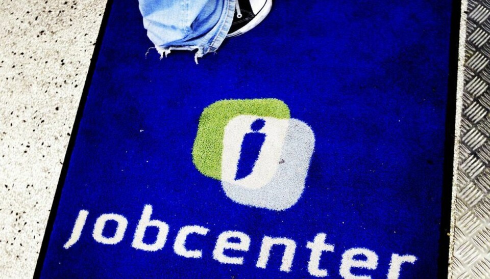 Corona: Nu kan massefyringerne komme Der kan snart blive lang kø hos jobcentrene. Foto: Scanpix