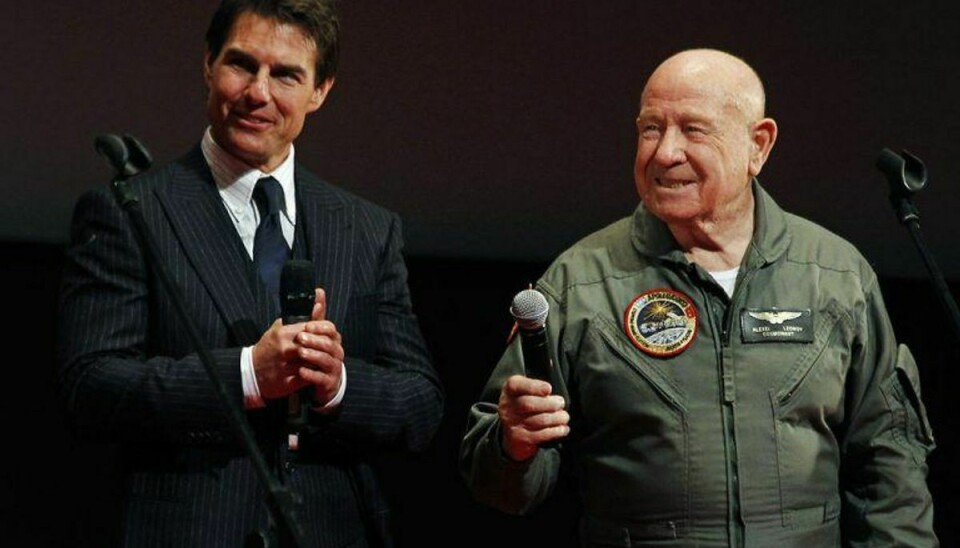 Tom Cruise har blandt andet mødt den russiske kosmonaut Alexei Leonov. KLIK VIDERE FOR FLERE BILLEDER. Foto: Scanpix